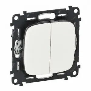 Переключатель Legrand Valena 752708 c плавными линиями создает уют в вашем доме. Насладитесь удобством и эстетикой в одном устройстве.